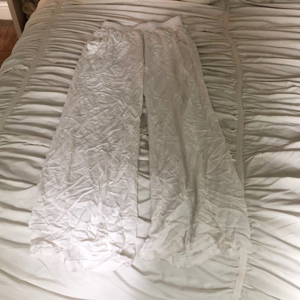 flowy white pants